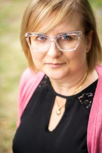 1. Ewa Pocheć Dyrektor zarządzający